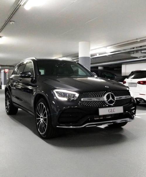 2020款奔驰glc实车再次现身,尺寸超奥迪q5l,宝马x3压力也大了