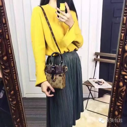 每一个女人命里都缺包 因为包治百病