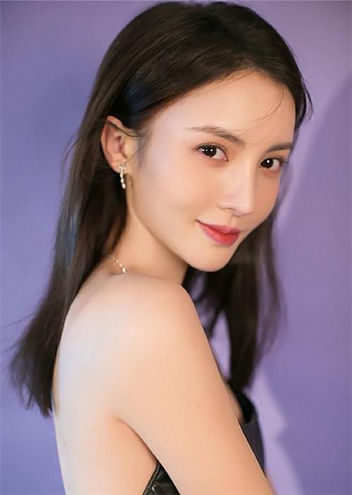 明星金晨高清写真图集:清纯靓丽,美丽怡人,笑容甜美