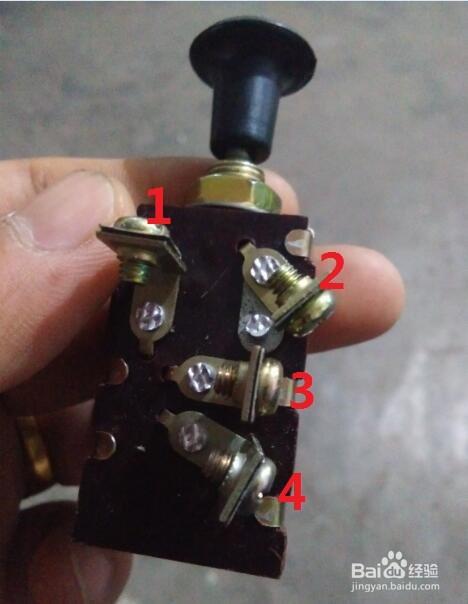 如何将档位开关与拖拉机大灯连接