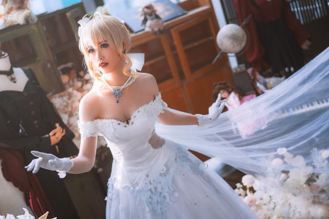《fate》saber阿瓦隆cosplay