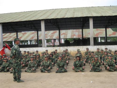 2009年西龙学校七年级德育基地军训相片