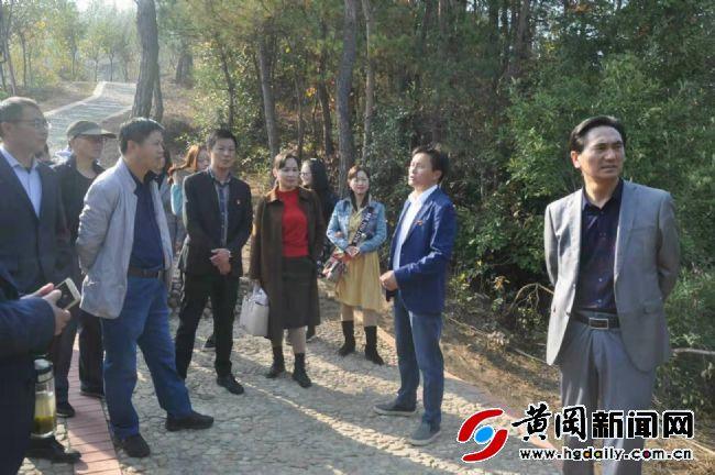 英山实小党总支开展缅怀先烈牢记使命红色传统教育活动