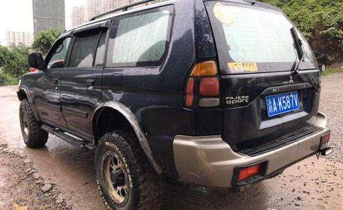 三菱 帕杰罗速跑 2004款 3.0l 手动四驱gls