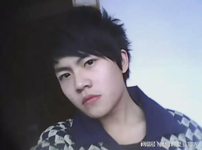 网易首页>网易号>正文申请入驻>面对这些铺天盖地的非议,王峦真的是