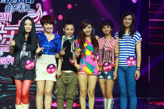 当年《快乐女声》那是相当火的,很多歌手明星都是因为此节目火了的