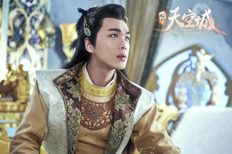 风天逸(张若昀饰)