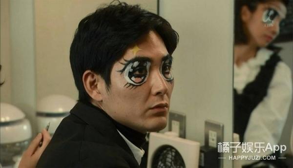 更早之前的《四重奏》中,松田龙平饰演的也是一个脸上并没有过多表情