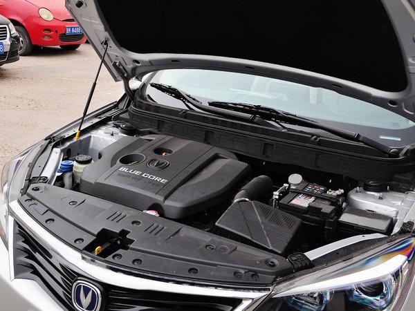 长安乘用车 1.6l 手动 发动机主体特写