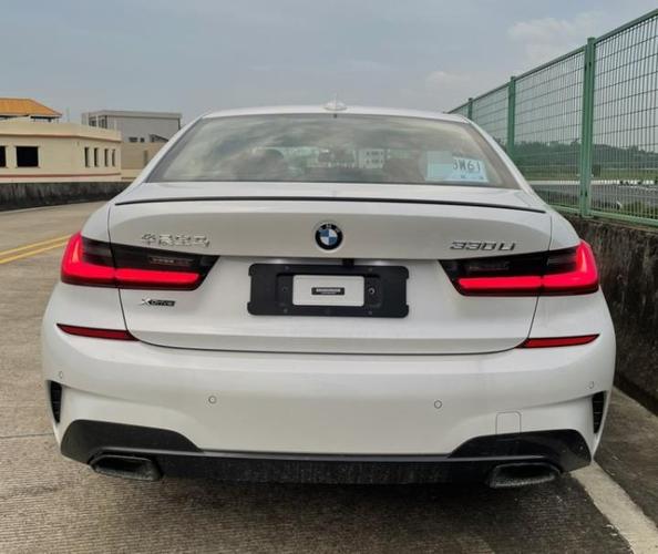 进口宝马3系和华晨宝马3系区别 宝马3系办下来多少钱