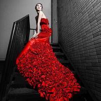 qq女生头像 一席红衣穿在身