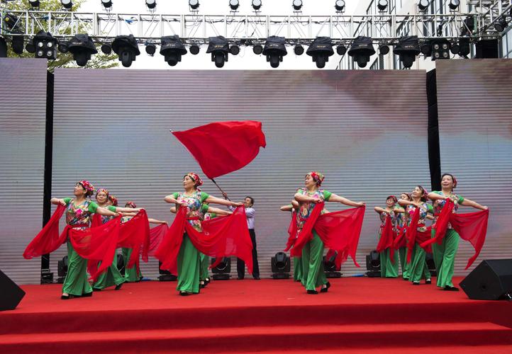 舞蹈《保卫黄河》