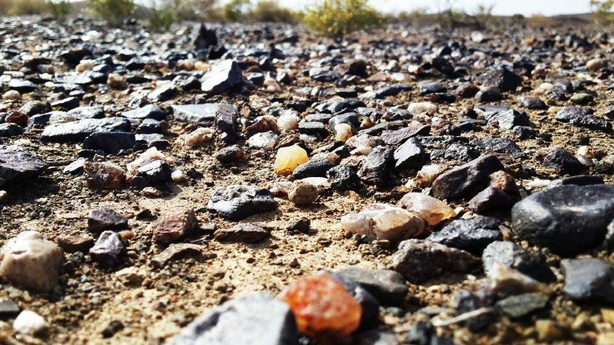 中国最大的玛瑙滩:占地95公里,年产1700余吨,仅4年开采便不再