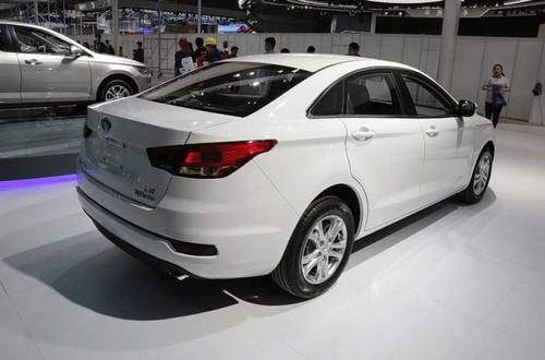 奔腾b50:一汽的王牌家轿,涡轮增压还是手自一体