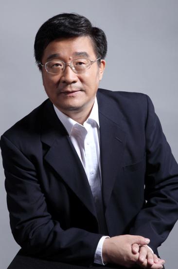 刘伟,北京大学党委常委,副校长,《经济科学》主编,两次获得"孙冶方