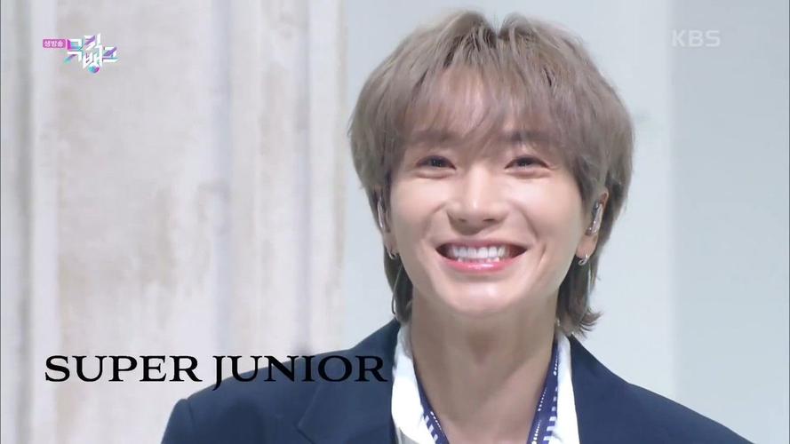superjunior《音乐银行》节目带来《callin"》精彩舞台
