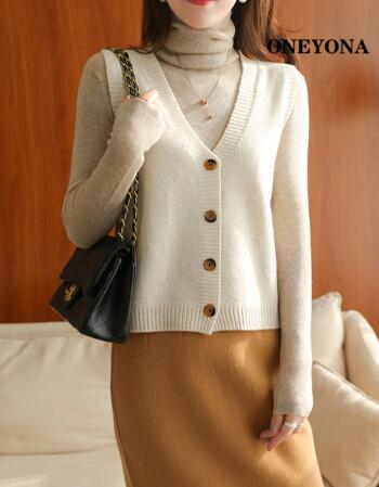 针织马甲背心女v领开衫短款百搭外穿毛衣坎肩秋冬季新款针织马甲米色l