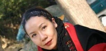 丑女专业户杨青被评为最丑女演员今让赵薇都忍不住嫉妒