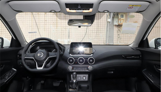 日产轩逸内饰