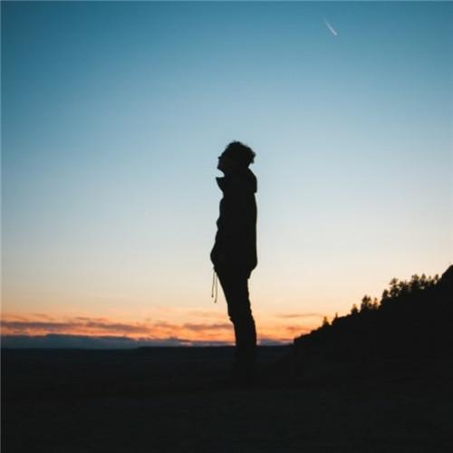 放弃一个人微信头像高清一个人寒了心的图片头像