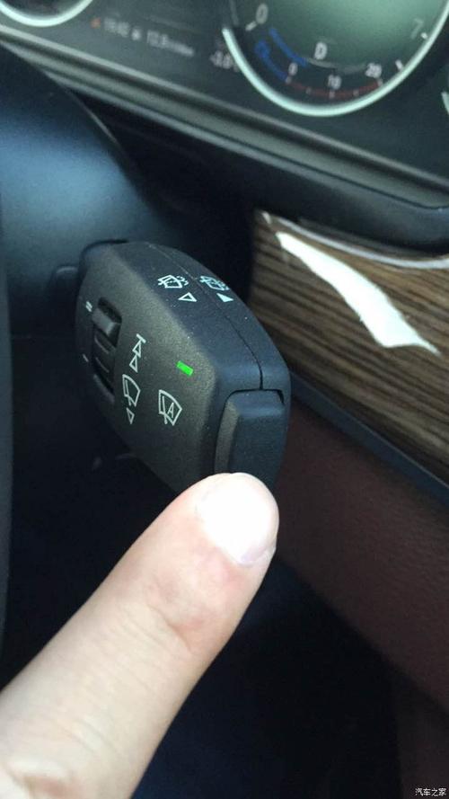 宝马后视镜自动加热方法与原理机制