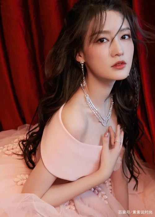 最美女明星,颜值气质并存,看一眼都会脸红