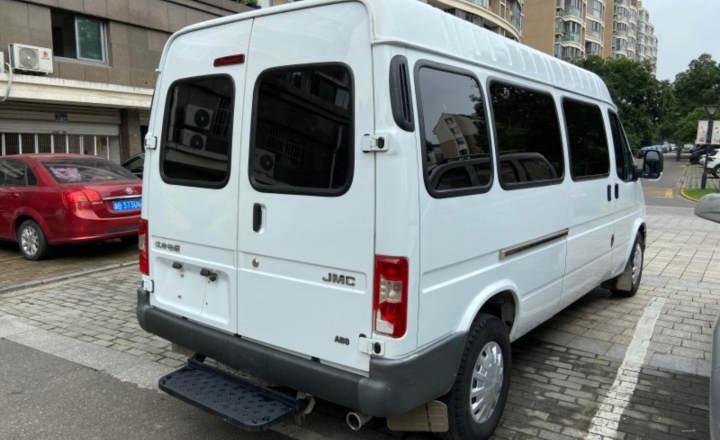 江铃 特顺 2017款 特顺 2.8t商运型长轴中顶6/7/8座jx493