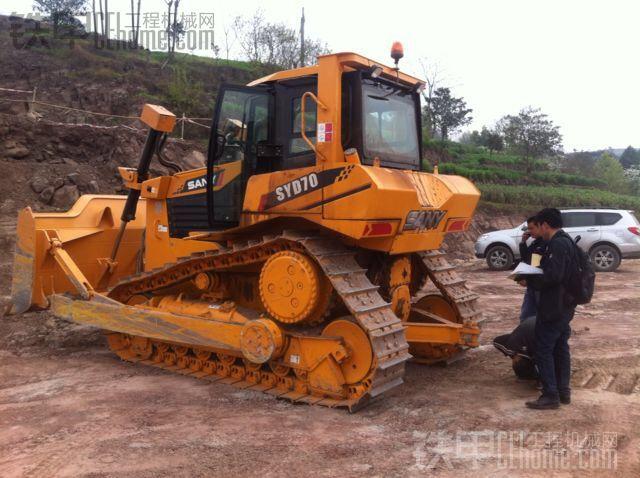 三一首台推土机syd70(200马力,高驱履带)