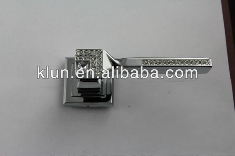 door locks and handles in dubai