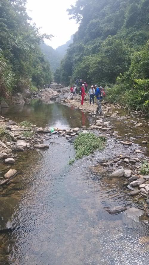 爬山与看水之四-----广东省信宜丁堡"九寨沟"