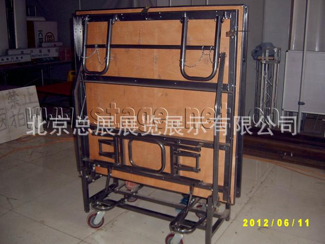 宾馆带轮折叠舞台细节