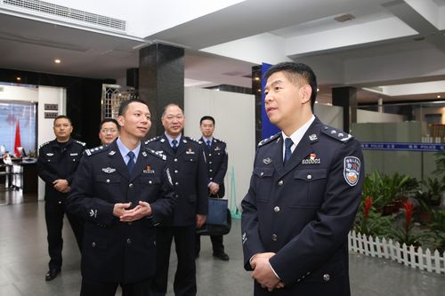 副市长,公安局长陈育煌春节期间深入基层一线看望慰问