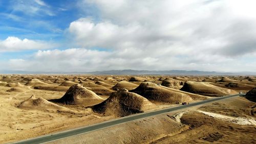 中国最大的雅丹地貌—大柴旦魔鬼城----青海四川自驾游(5)