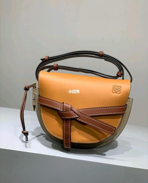 loewe罗意威包包gate系列明星同款包包 回收_包包_罗意威怎么样_明星