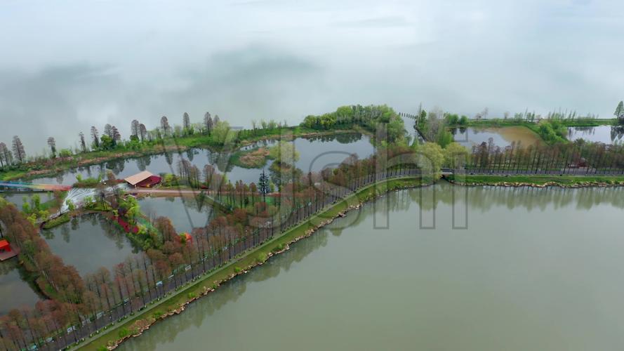 航拍4k武汉东湖华侨城生态公园