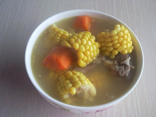 清热去湿——五指毛桃猪骨玉米汤