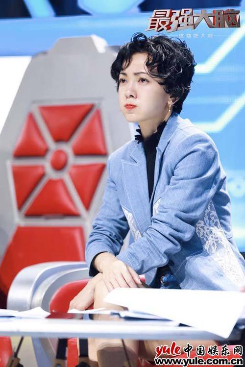 《最强大脑之燃烧吧大脑》小选手圈粉郭采洁 现场秒变