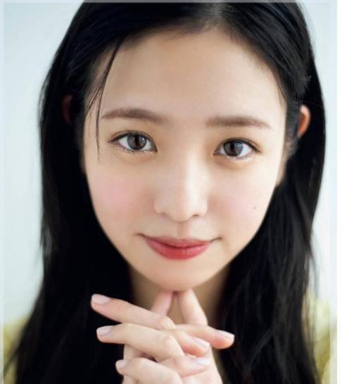 日本美女模特:横田真悠|十七岁|演员_网易订阅