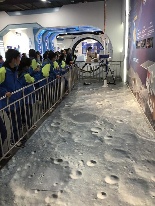 清姜路中学参观科技馆 - 美篇