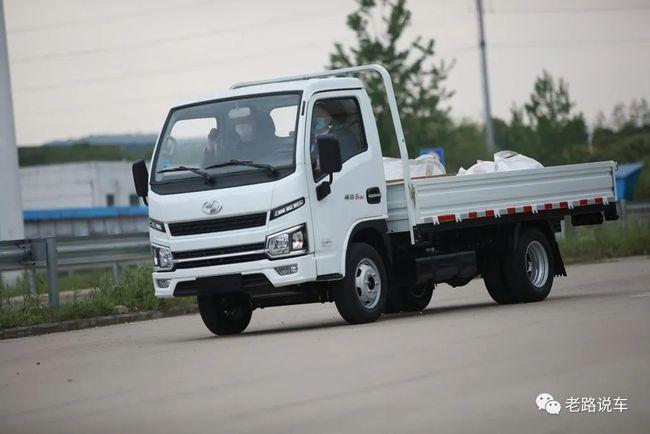 全新前脸与内饰 上汽轻卡发布福运s80微卡