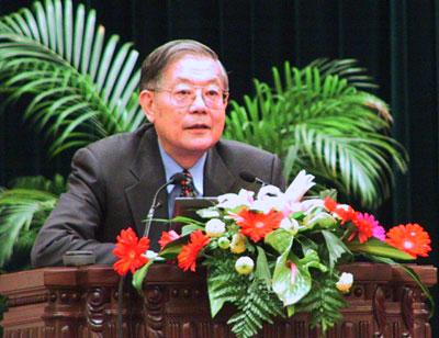 追求科学精神与抱国志愿的科学家:周光召院士