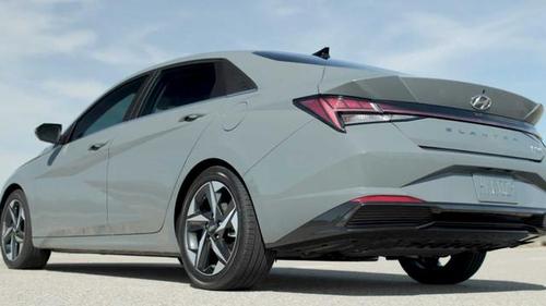 2021款现代伊兰特首推混动版,车身更长更低更宽,对标