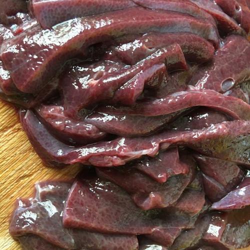 第1步,猪肝切片.