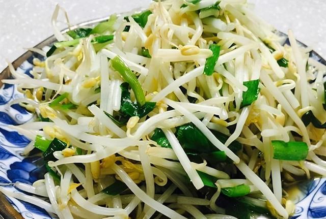 韭菜炒豆芽的做法