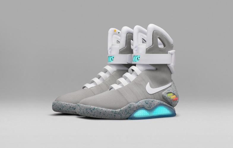 讲真, 如果要聊起"穿越时空", 恐怕连nike mag也比不了这双鞋