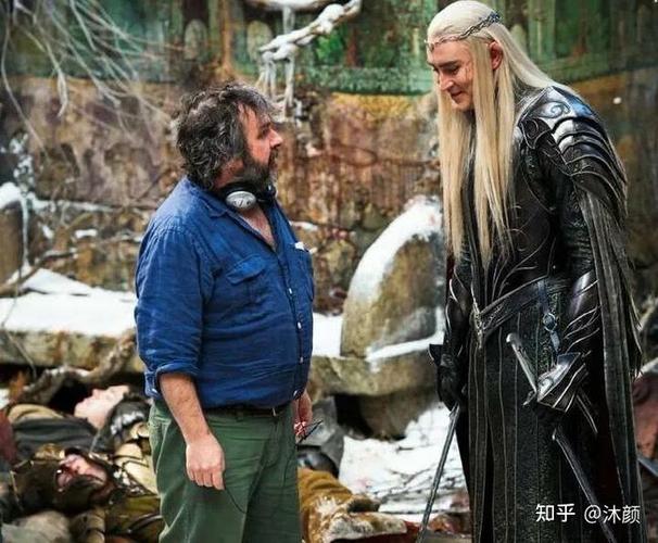 快过年了,骑猪的小心点.【霍比特人三】矮人和精灵打