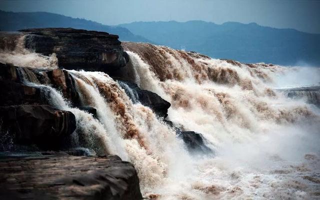 太壮丽了,奔腾的黄河