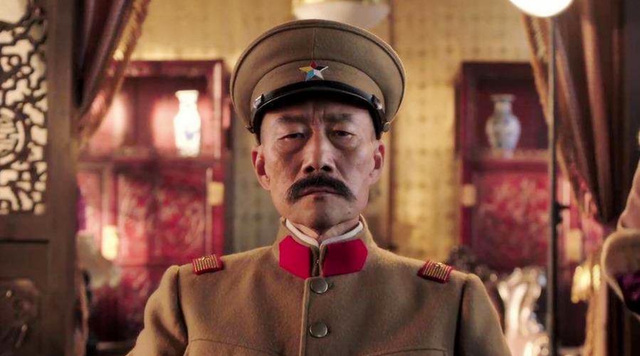 土匪二当家的当了汉奸,怂恿大当家的抢新四军兄弟们一听笑了