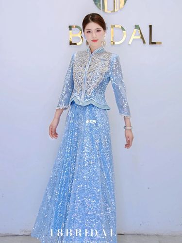 一眼心动95的冰蓝色中式秀禾_秀禾服_冰蓝色_18婚纱