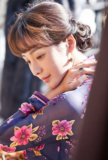 少帅柳岩旗袍照 文章汤晶媚爱的激烈